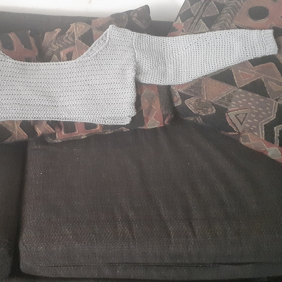 Handmade crochet crop top sweater - Picture 2 of 3